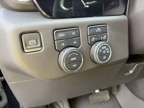 Used 2024 Chevrolet Silverado 1500 LT Trail Boss w/ Convenience Package II AWD/4WD image 20