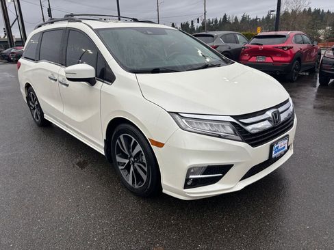 Used 2018 Honda Odyssey Elite image 3