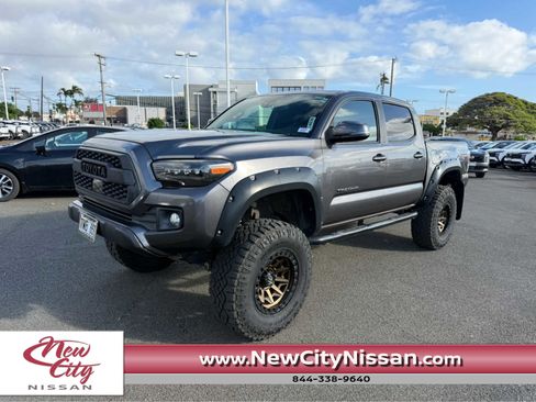 Used 2019 Toyota Tacoma TRD Off-Road image 1