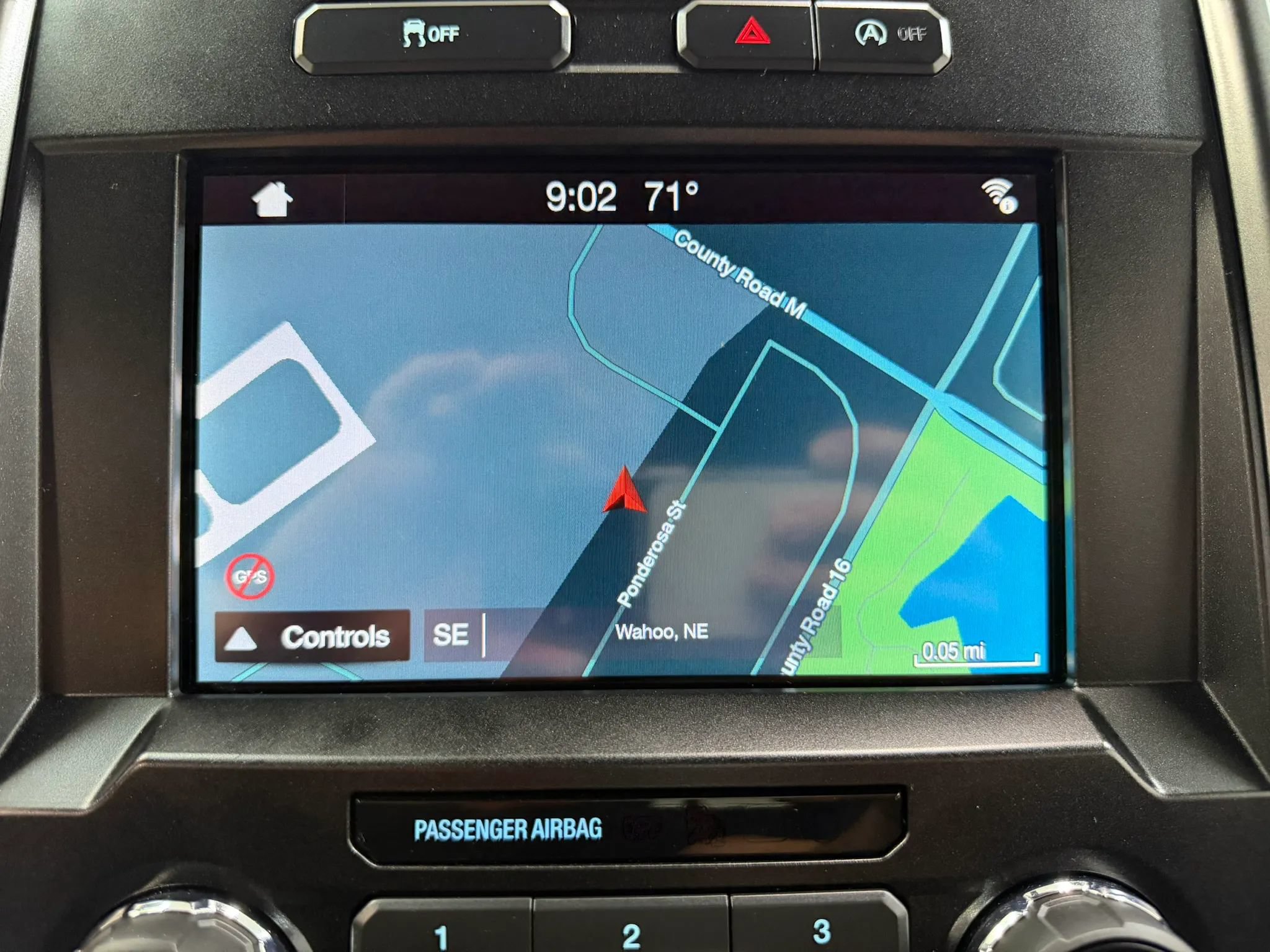 Used 2019 Ford F150 XLT w/ Equipment Group 302A Luxury AWD/4WD image 23