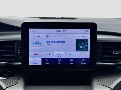 Used 2023 Ford Explorer XLT w/ Equipment Group 202A AWD/4WD image 15