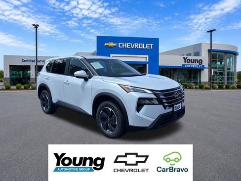Used 2025 Nissan Rogue SV AWD/4WD image 1
