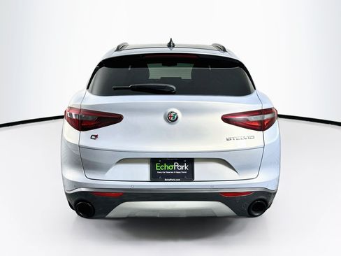 Used 2023 Alfa Romeo Stelvio Ti AWD/4WD image 7