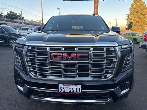 Used 2025 GMC Yukon XL Denali image 3