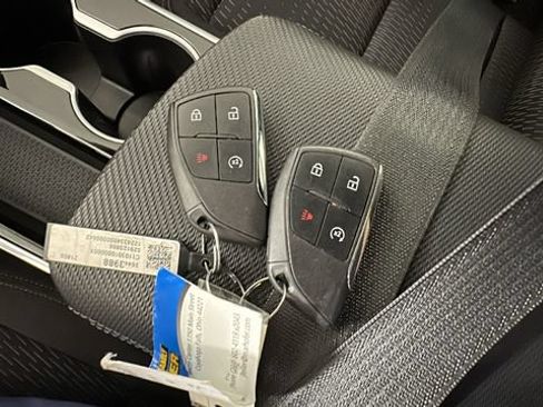 Used 2025 Chevrolet Equinox LT FWD image 20