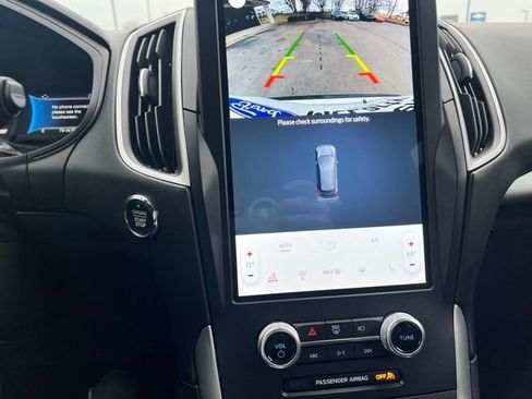 Used 2023 Ford Edge SEL w/ Convenience Package image 15