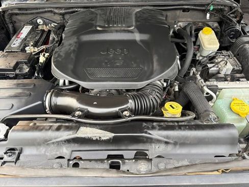 Used 2013 Jeep Wrangler Unlimited Sahara w/ Dual Top Group image 22