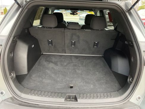 Used 2025 Chevrolet Equinox LT image 44