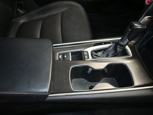 Used 2018 Honda Accord Sport image 28