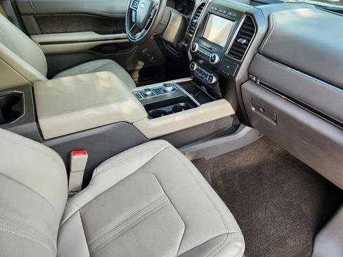 Used 2021 Ford Expedition Max Limited AWD/4WD image 7