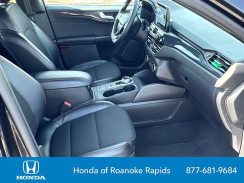 Used 2025 Ford Escape ST-Line FWD image 13