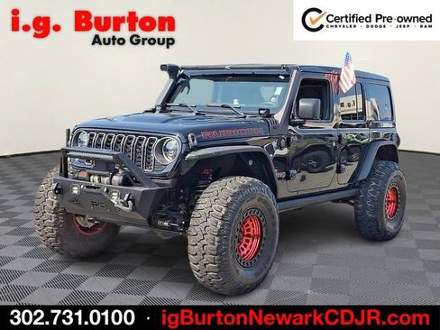 Used 2024 Jeep Wrangler Unlimited Rubicon AWD/4WD image 3