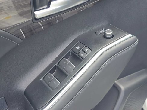 New 2026 Toyota Highlander Platinum AWD/4WD image 22