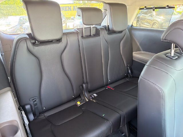 New 2027 Kia Carnival EX FWD image 23