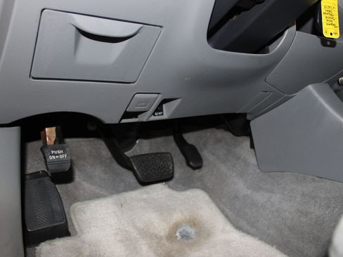 Used 2010 Toyota Tacoma 2WD Access Cab image 10