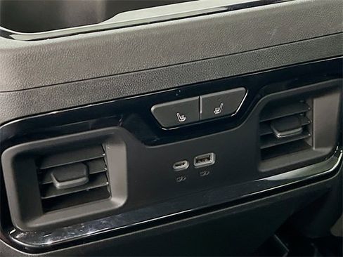 Used 2024 GMC Sierra 1500 AT4 w/ Technology Package image 26