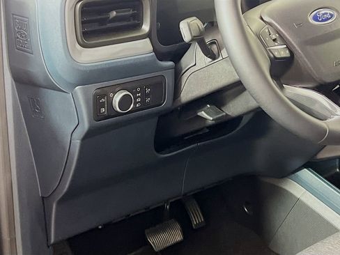 Certified 2024 Ford Maverick XLT w/ XLT Luxury Package image 12