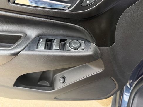 Used 2018 Chevrolet Equinox LT AWD/4WD image 26