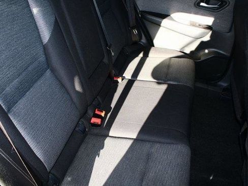 Used 2023 Nissan Rogue SV image 7