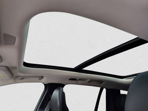 Used 2021 Volvo XC90 T6 Momentum w/ Advanced Package image 13