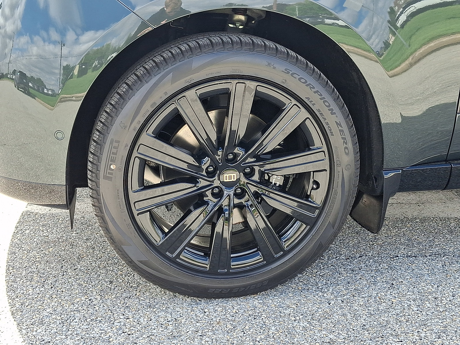 New 2027 Land Rover Range Rover SE AWD/4WD image 2