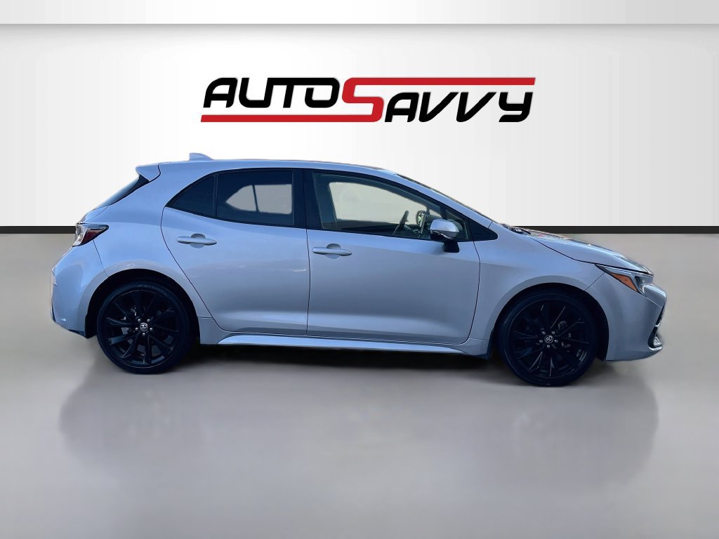 Used 2025 Toyota Corolla XSE FWD image 8
