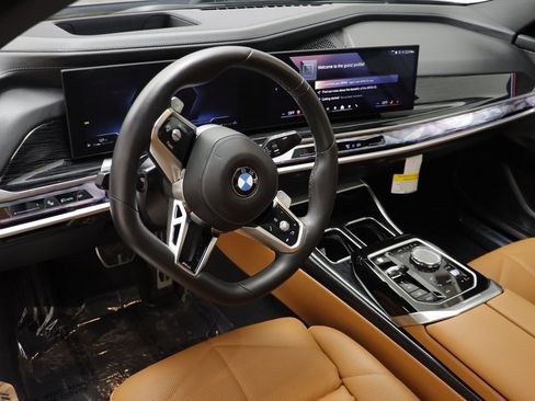 Certified 2025 BMW 740i xDrive image 6