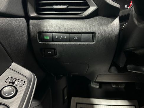 Used 2025 Nissan Sentra S image 17