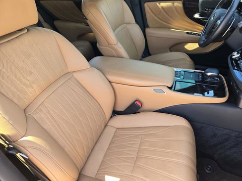 Used 2022 Lexus LS 500 Mark Levinson, Interior Upgrad w/ Interior Upgrade Package image 8