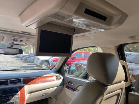 Used 2013 Chevrolet Tahoe LT w/ Luxury Package image 15