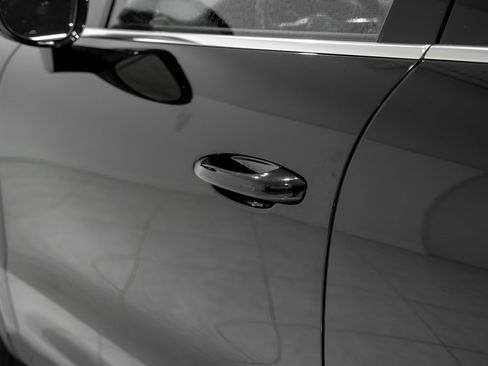 Used 2022 Porsche Cayenne image 36