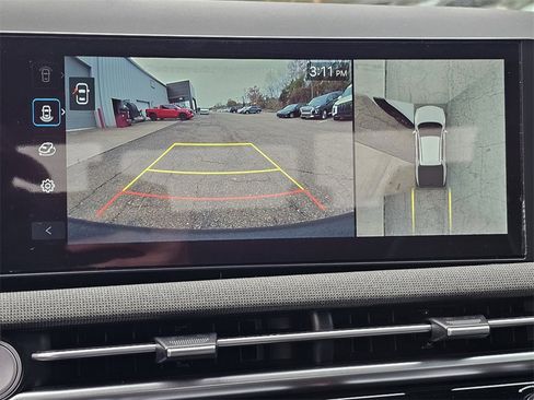 Certified 2025 Hyundai Santa Cruz Limited image 10