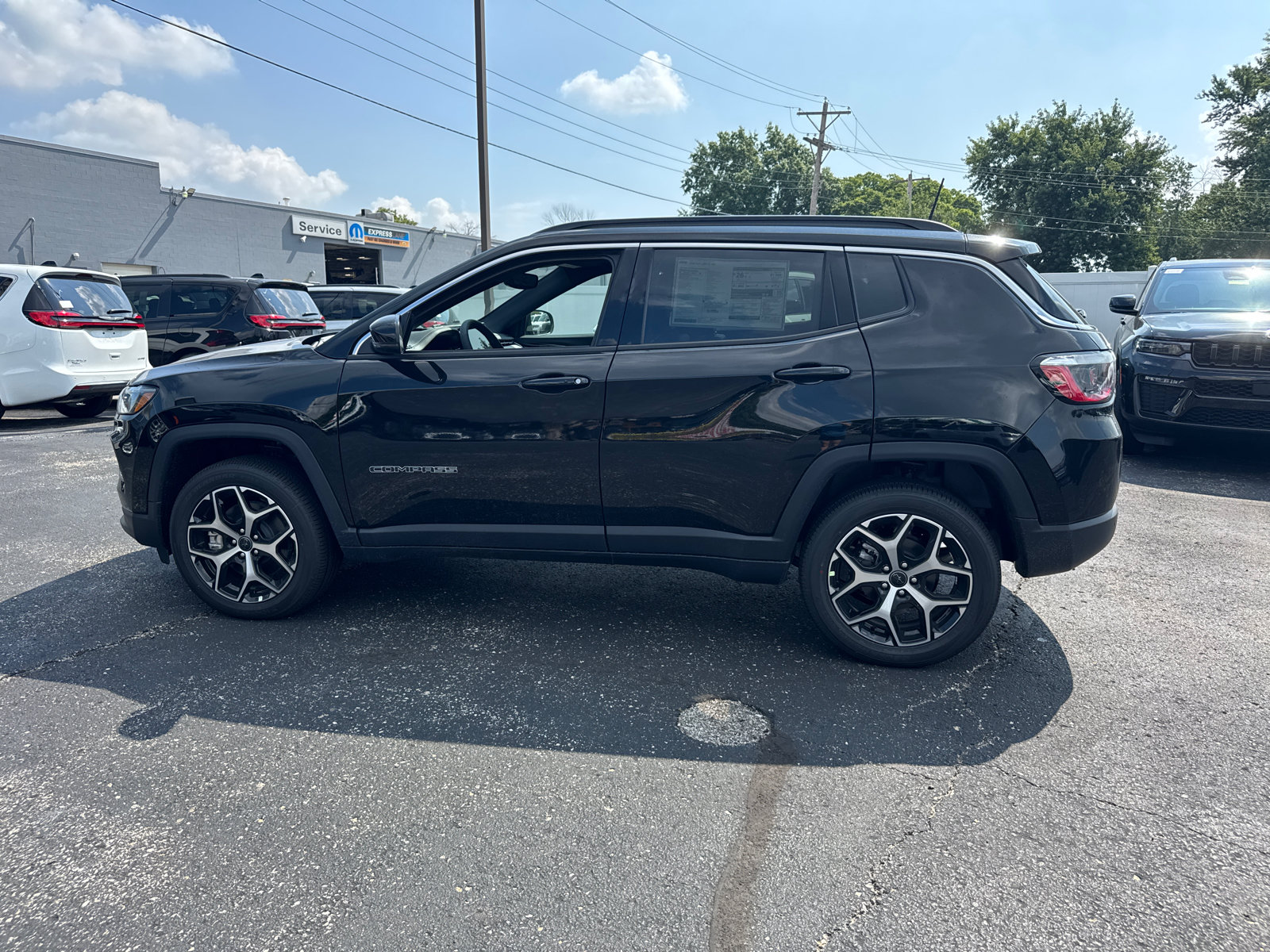 New 2026 Jeep Compass Limited AWD/4WD image 3