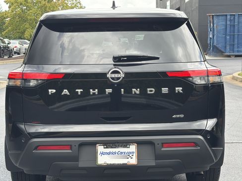 Used 2025 Nissan Pathfinder S AWD/4WD image 22
