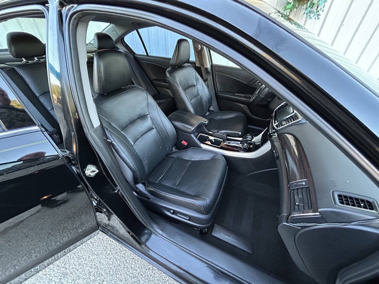 Used 2016 Honda Accord EX-L image 12