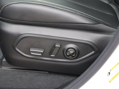 New 2026 Jeep Grand Cherokee L Limited image 25