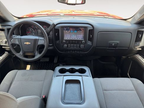 Used 2018 Chevrolet Silverado 1500 Custom w/ Custom Value Package AWD/4WD image 10