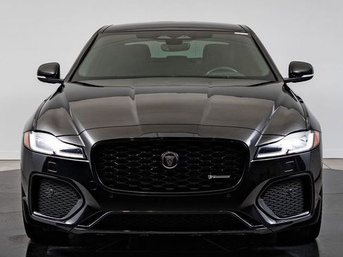 Used 2022 Jaguar XF R-Dynamic SE AWD/4WD image 2