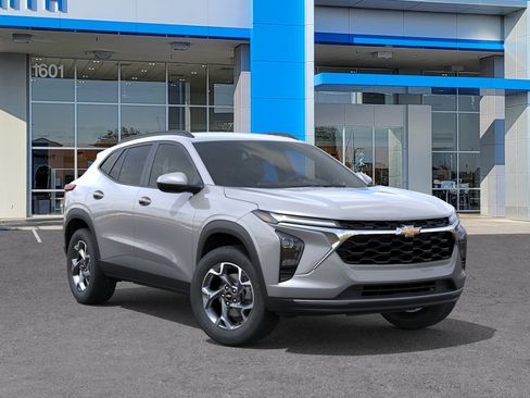 New 2026 Chevrolet Trax LT w/ Driver Confidence Package FWD image 31