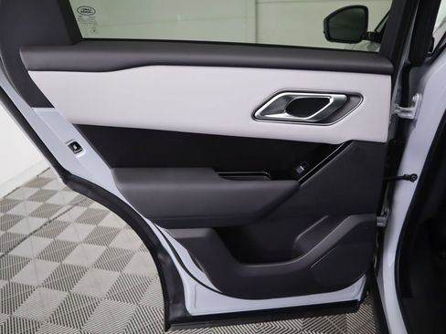 New 2026 Land Rover Range Rover Velar Dynamic SE image 27