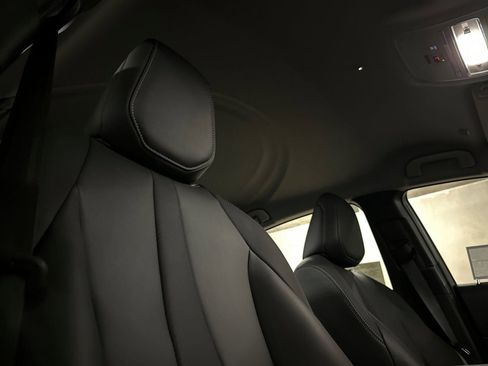 New 2026 Toyota Mirai RWD image 17