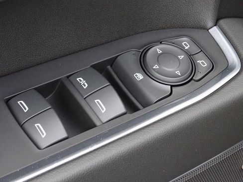 Used 2022 Chevrolet Silverado 1500 RST w/ Rally Edition image 12