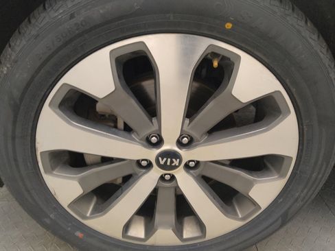 Used 2020 Kia Telluride S w/ S 8 Passenger Seating Package AWD/4WD image 31