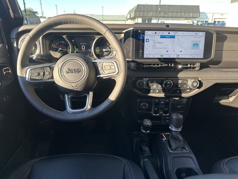 Used 2024 Jeep Wrangler Sahara w/ Technology Group image 15