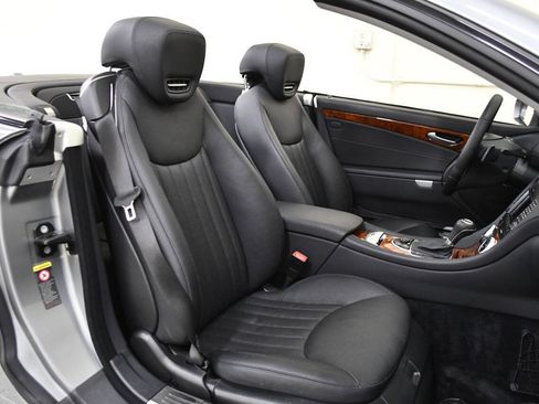 Used 2009 Mercedes-Benz SL 550 image 10