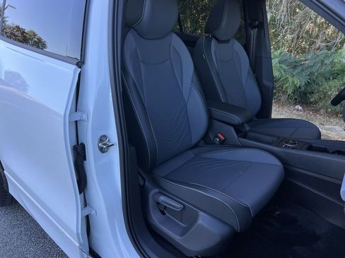 New 2026 Volkswagen Tiguan SE R-Line image 25