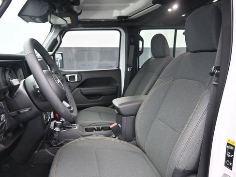 Used 2025 Jeep Wrangler Unlimited Sport AWD/4WD image 11