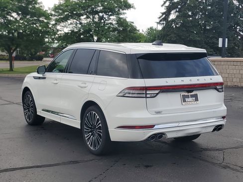 New 2026 Lincoln Aviator Black Label AWD/4WD image 3