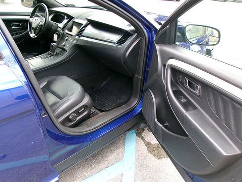 Used 2014 Ford Taurus SEL w/ Equipment Group 201A FWD image 10