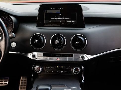 Used 2019 Kia Stinger GT2 image 43